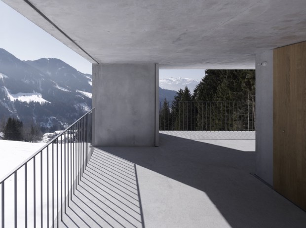 10.Austria_mountain cabin laterns 15 ∏ marc lins_72dpi