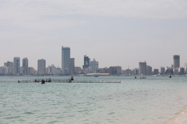 13-2-Kavi Kittani-skyline of Manama seen from the bu maher visitor centre
