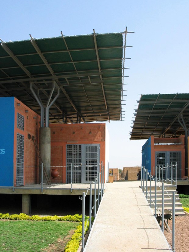 27.Burkina-Faso_FARE_CBF_entrance ∏FAREstudio