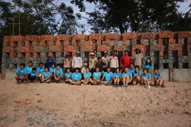 29_Cambodia_Thon-Mun-Community-Centre_team