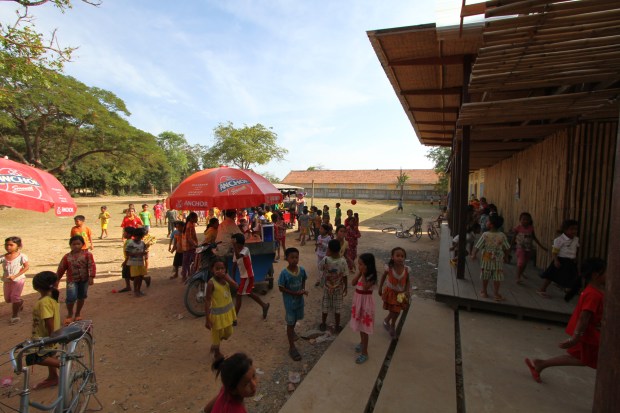 29_Cambodia_Thon-Mun-Community-Centre_yard