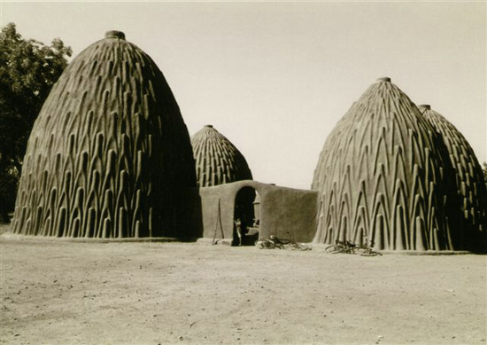 30.Cameroon_musgum-mud-house_DB_01