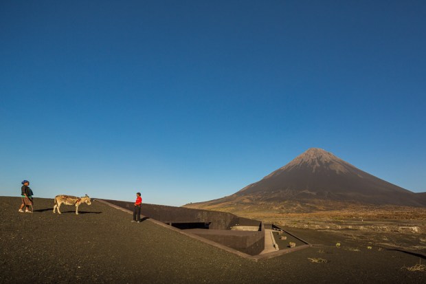 32.Fogo-Island-Natural-Park-Headquarters-Oto-Arquitectos-Cape-Verde-10