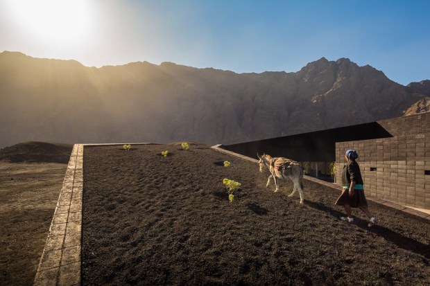 32.Fogo-Island-Natural-Park-Headquarters-Oto-Arquitectos-Cape-Verde-4