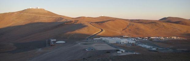 34-Chile-auer_weber_architects-ESO-hotel-Overview-of-the-Paranal_camp