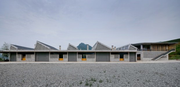 36_china-Wuyishan-Bamboo-Raft-Factory_tao-architects_02