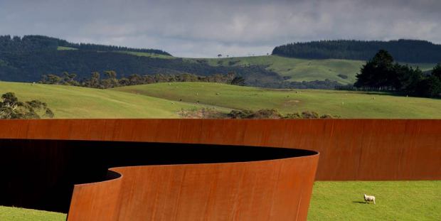Richard Serra-Te Tuhirangi Contour © Gibbs Farm 2013