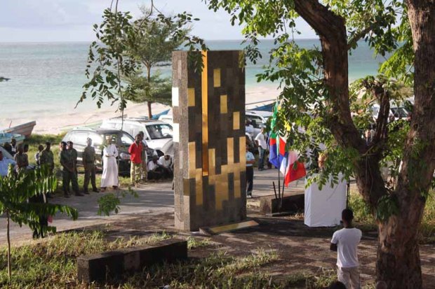 38_Comoros_Stèle-commémorative_Nadia-Moussa-Arquitectes-04